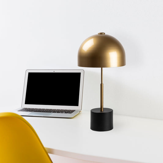 Stolna lampa
