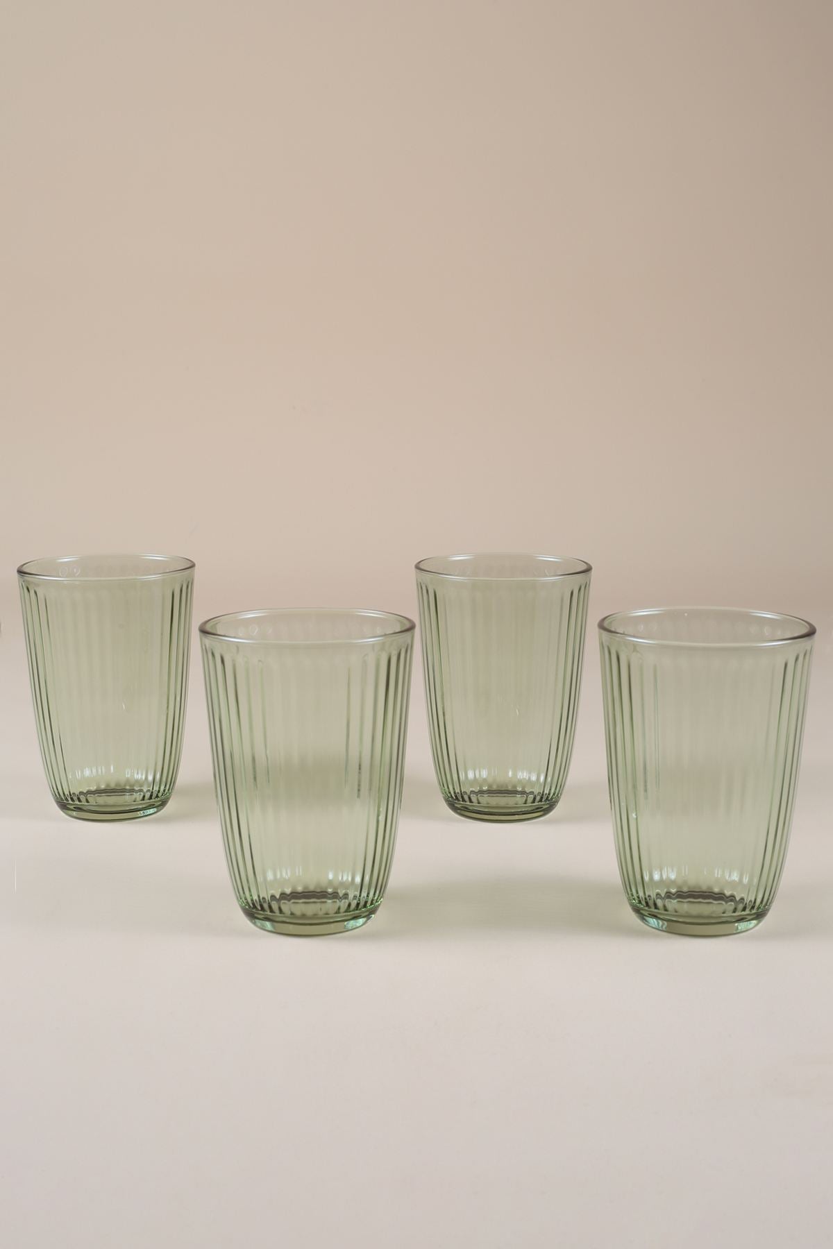 Set čaša (4 komada)