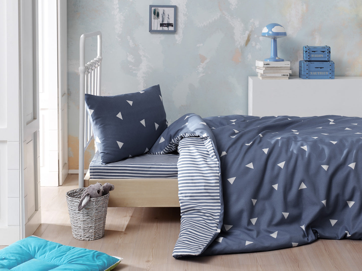 Posteljina ALEXIS 65% PAMUK - 35% POLIESTER Navlaka za poplun: 155 x 220 cm Jastučnica: 80 x 80 cm (1 komad), Üçgen - Blue