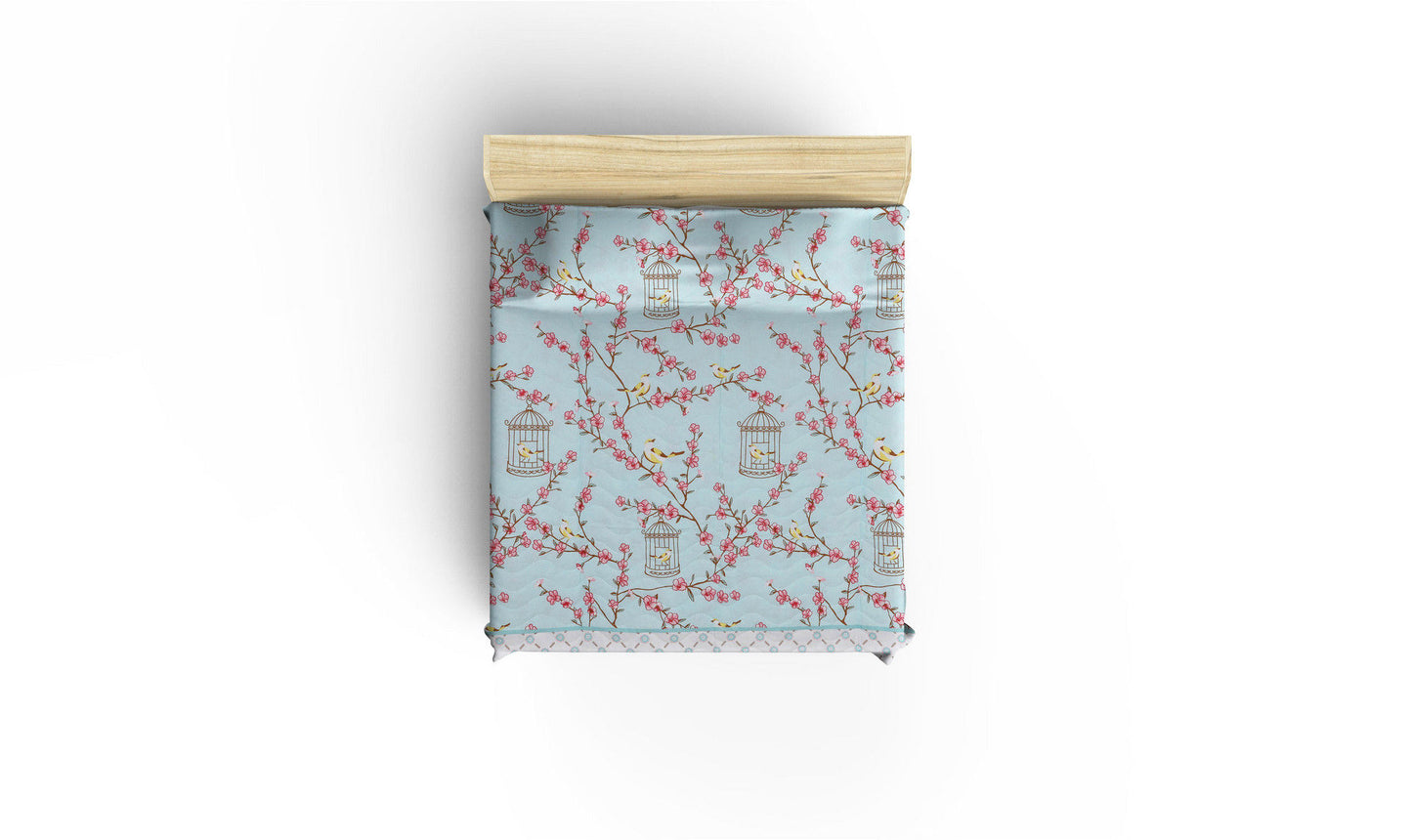 Prekrivač i 2 jastučnice GREYSON 65% PAMUK - 35% POLIESTER (Navlaka) - 100% VLAKNA (Punjenje) Prošivena navlaka(Podstavljena): 240 x 220 cm 260gr-m² Jastučnica: 60 x 60 cm (2 komada), Birdcage - Turq