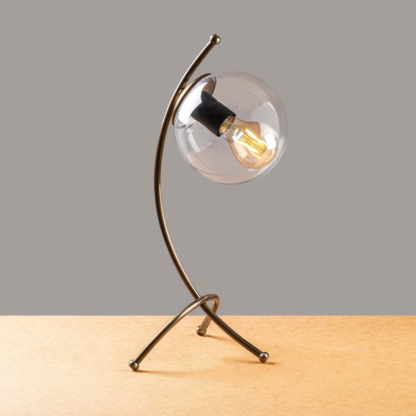 Stolna lampa, 584TTM1725