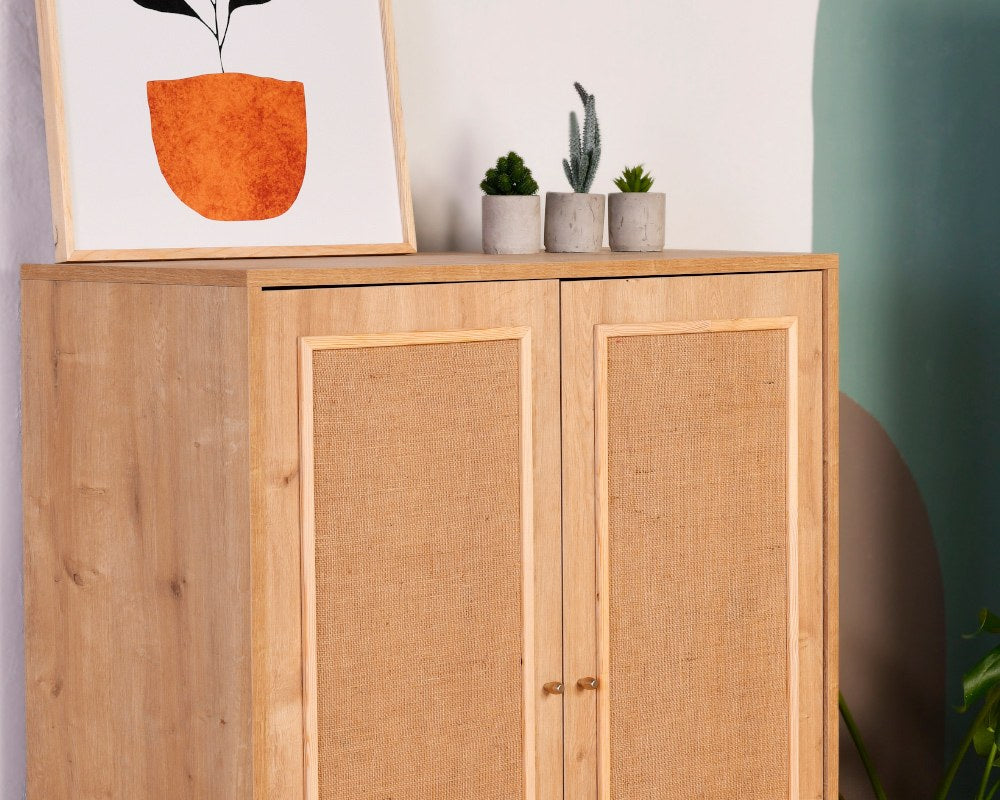 Stol za posuđe, Jüt Sideboard