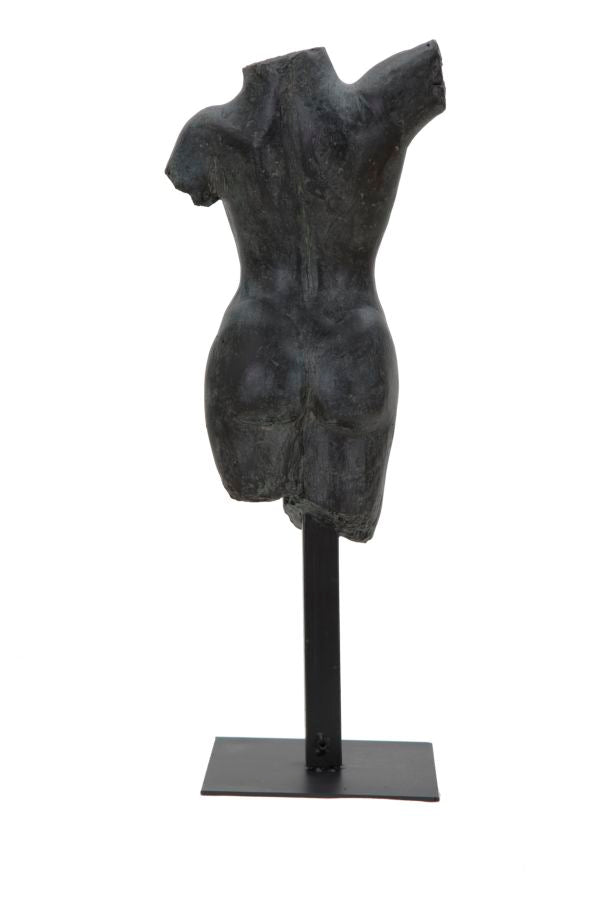 Skulptura muzej žena cm 19x17x50