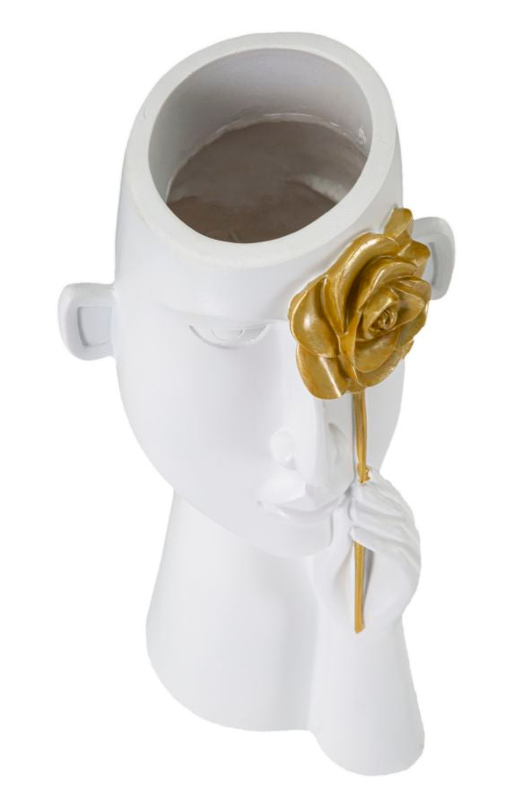 b4887103cf88449a6400a2dc83efaab7