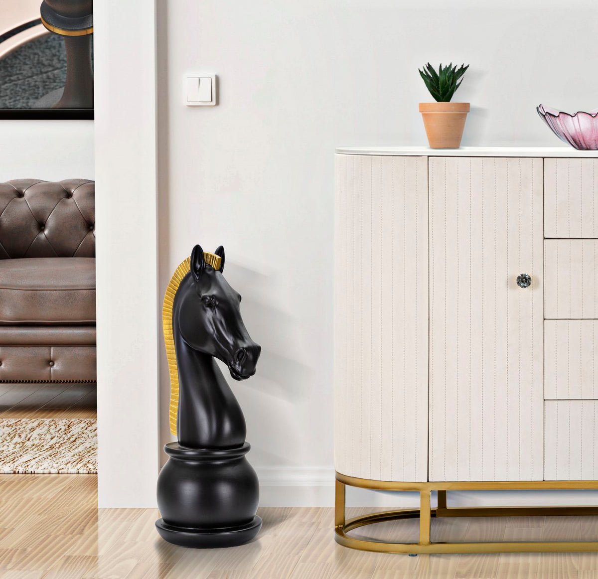 Dekoracija BLACK AND GOLD HORSE cm Ø 18,5X50
