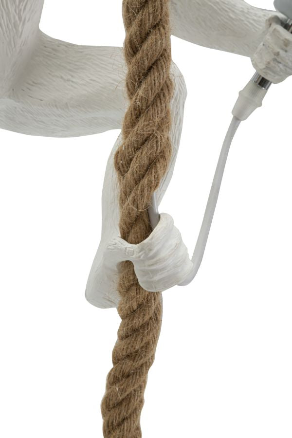 9b2f79e4573b6940aa28e392bab62553