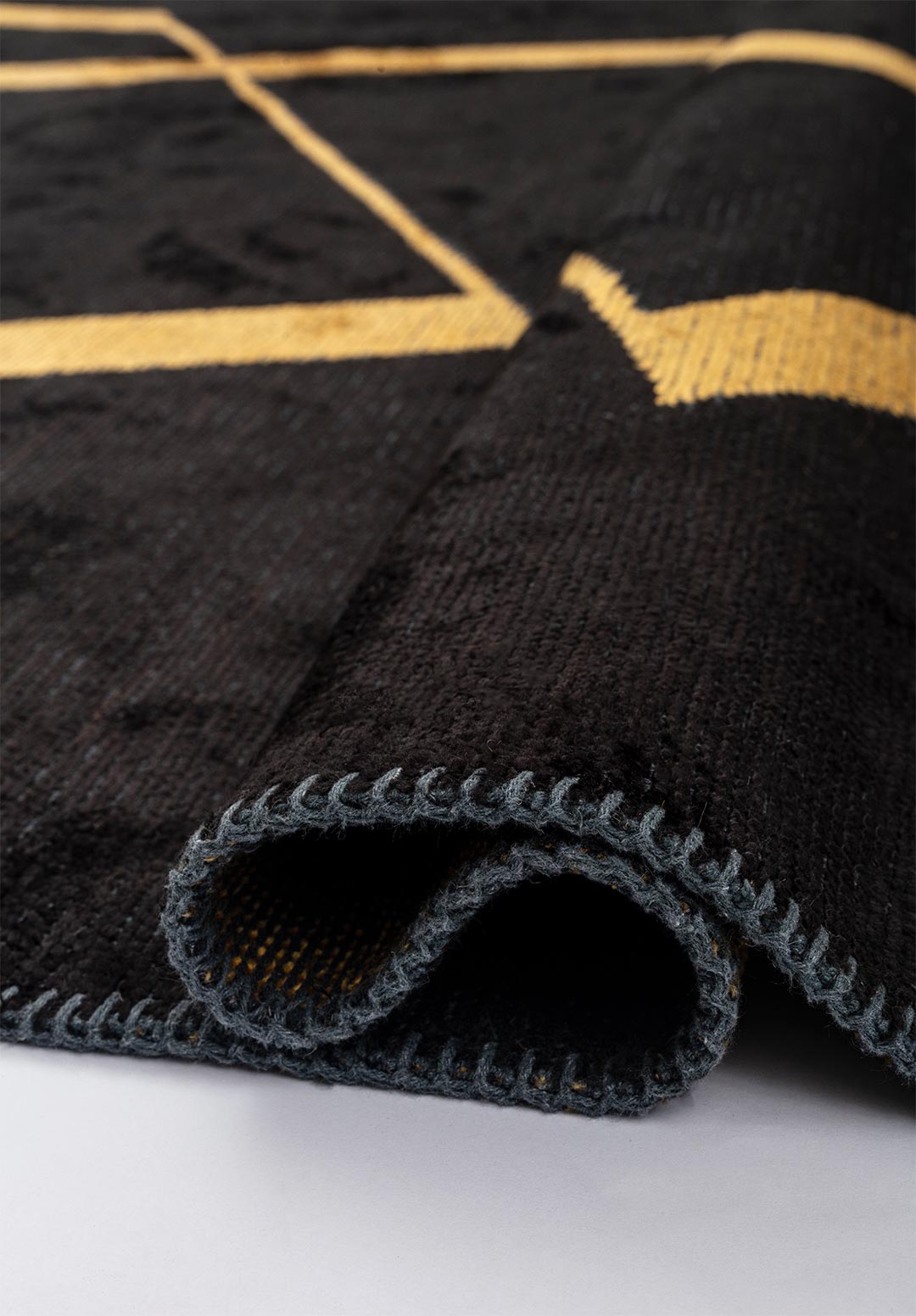Tepih PIPE BLACK, 240 x 340 cm