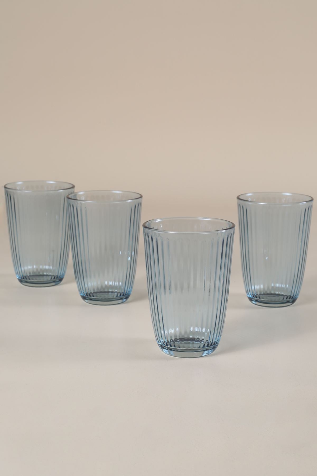 Set čaša (4 komada)