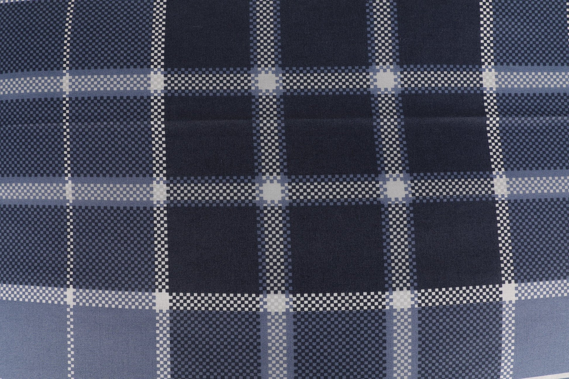 790bb6e9233c2250748768780d3a4e23