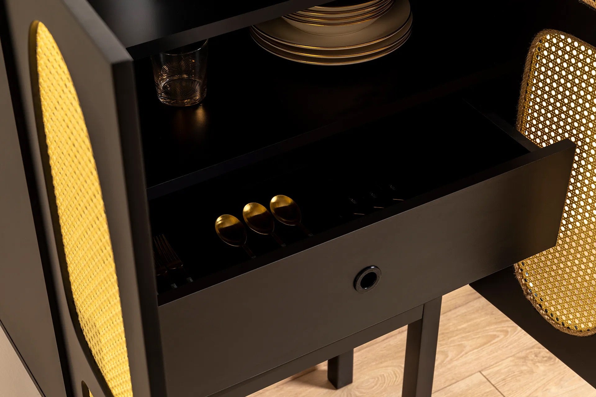 670eb646b3cab60b8a44b69bf52a9ca3