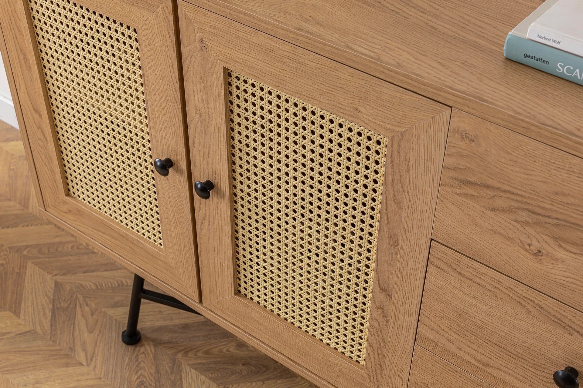 d11b00029572166db0924688aba13367