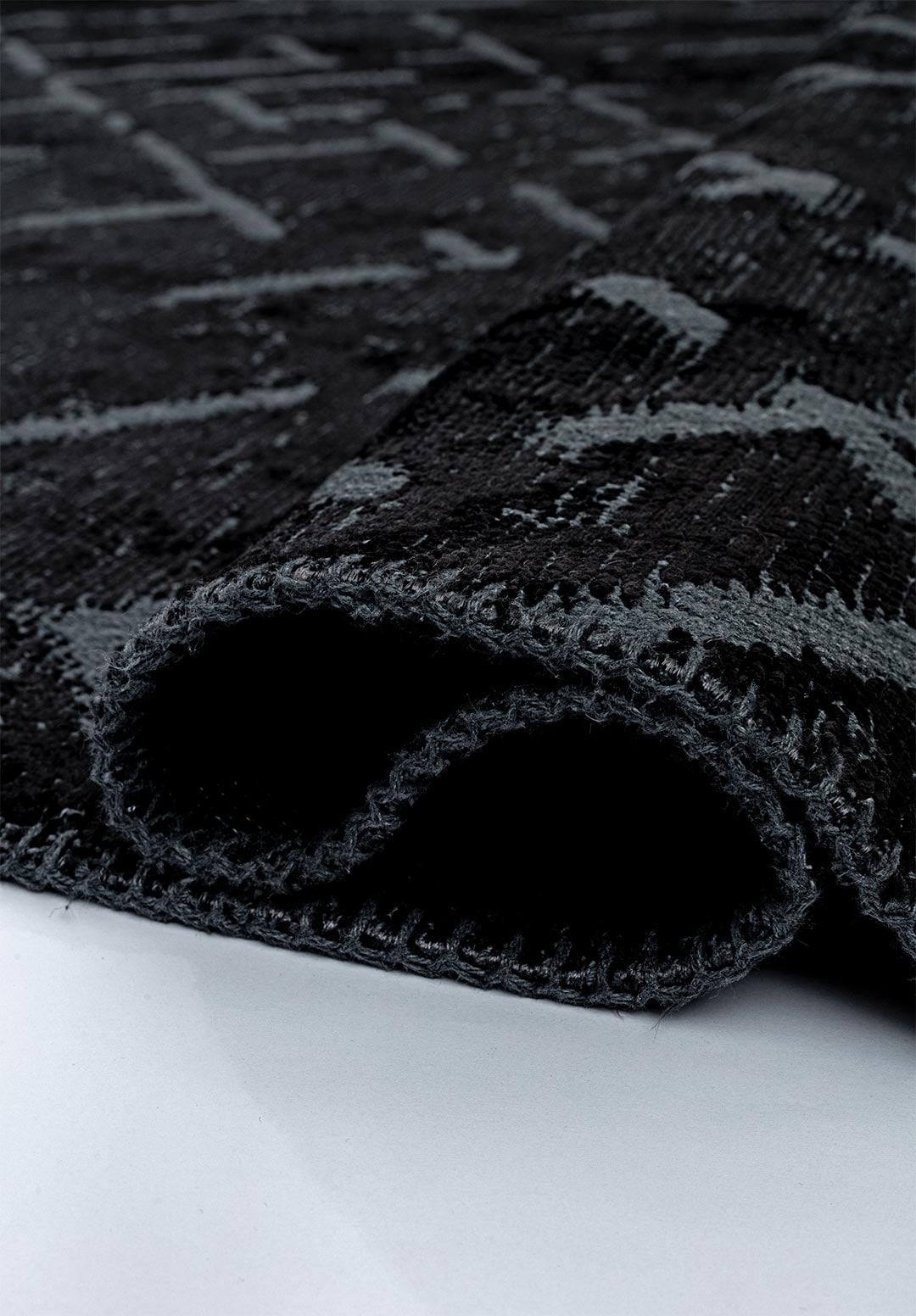 Tepih MYSTIQUE BLACK, 240 x 340 cm