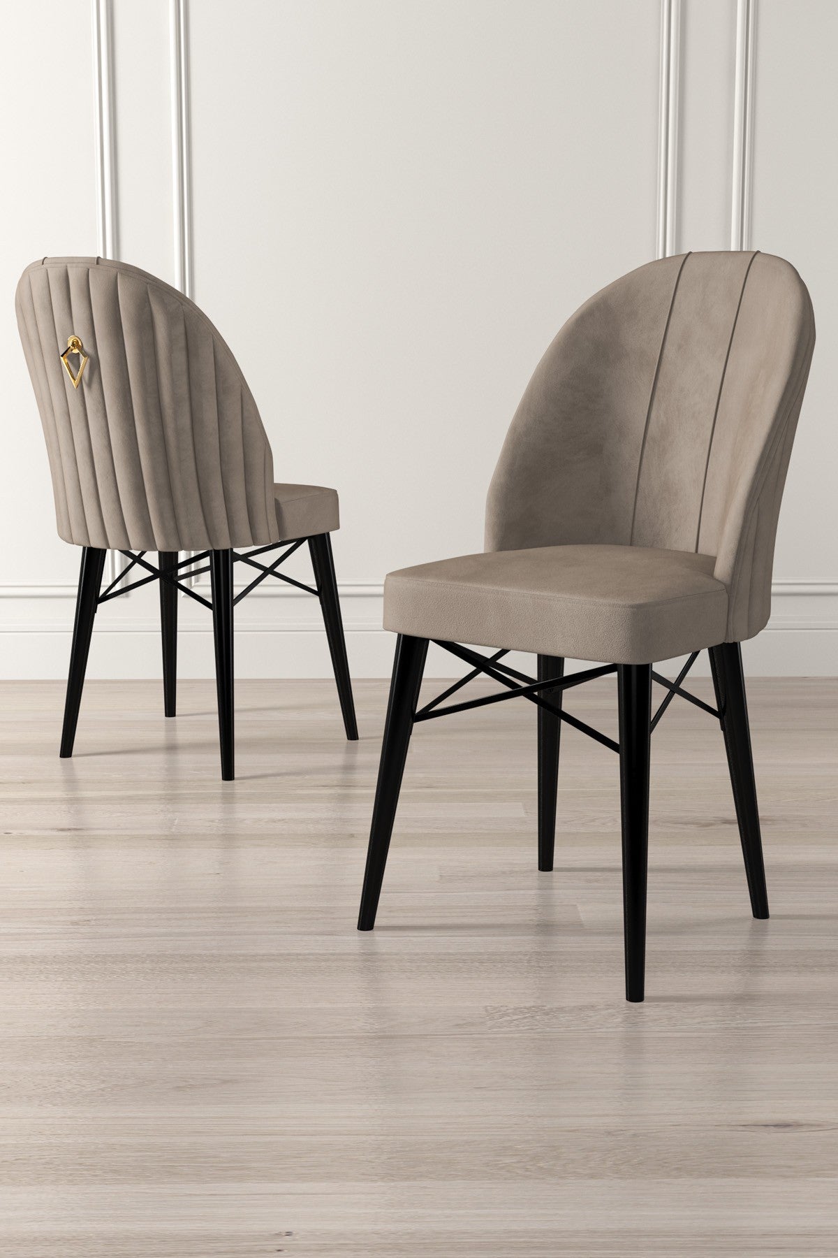 Set stolica (4 komada)