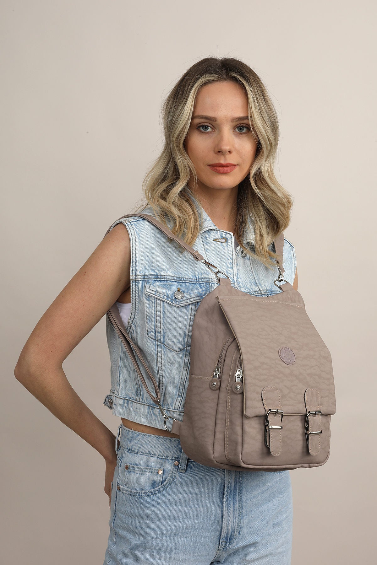 38d383f298906052cae428b16d3bc227