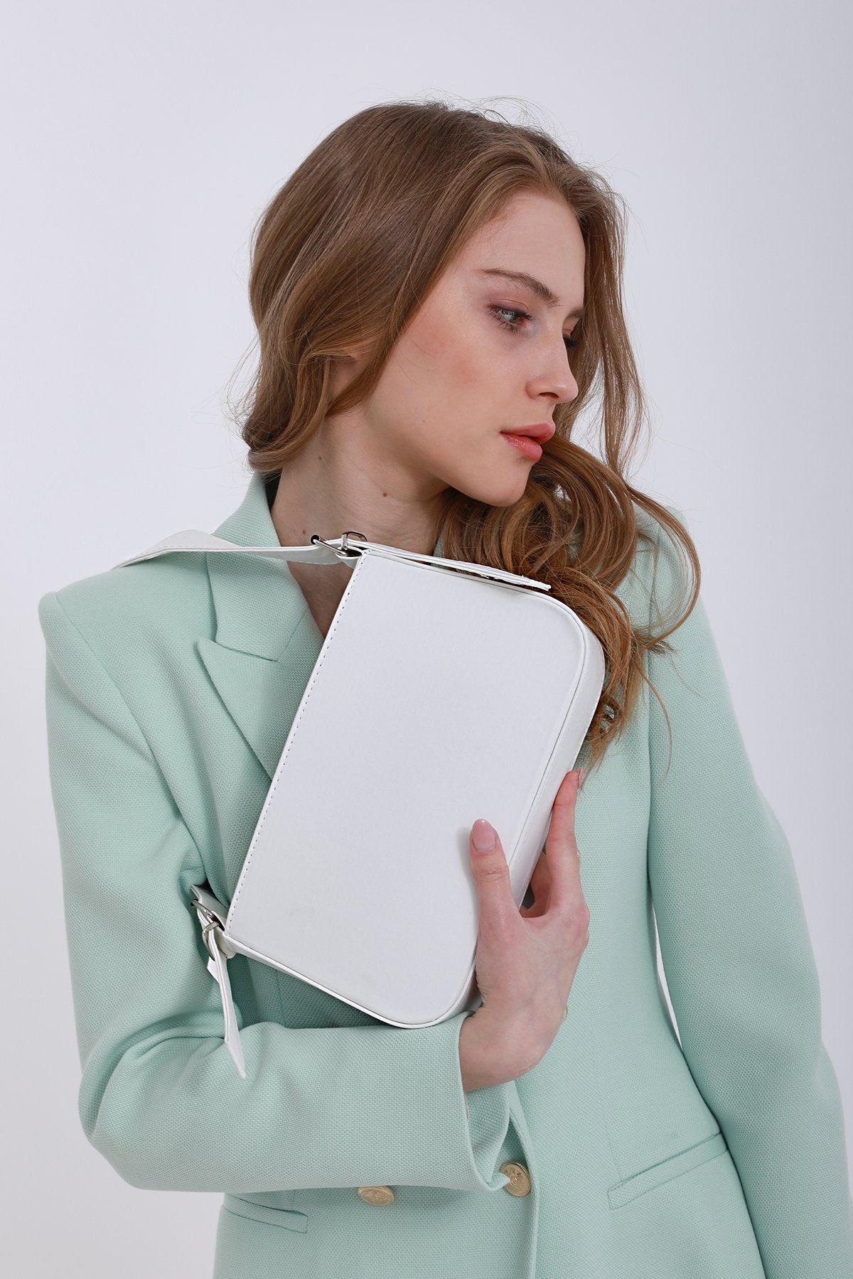 352ee1ae7aae2ffba8f4ebc1c48a8c4e