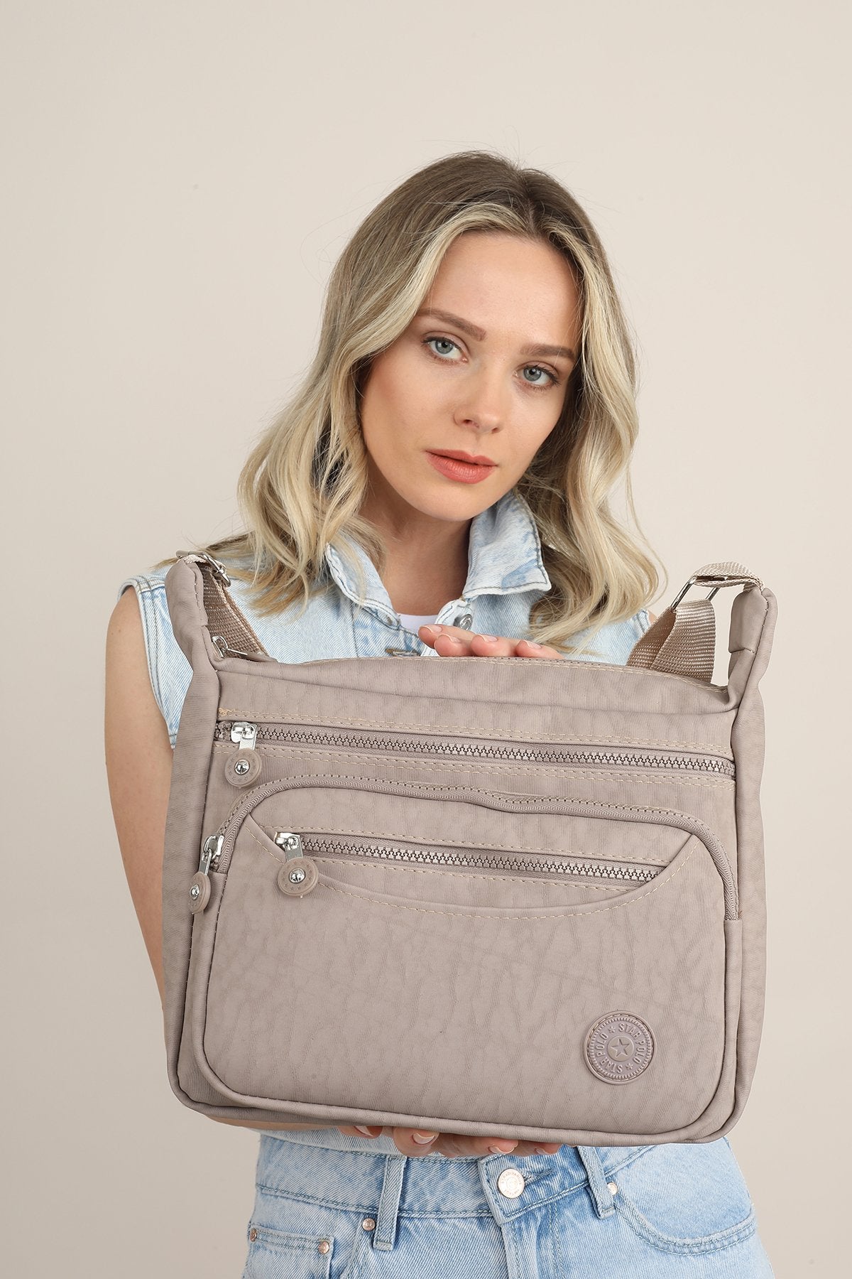 aaed8eeb604c69afcdd27a2cd3c1b6a0