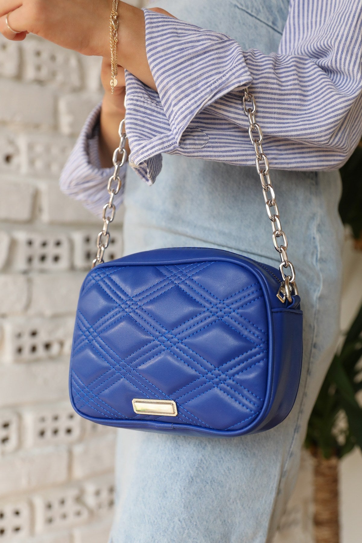 37993693880f977d4ec8346f83a3f2c5