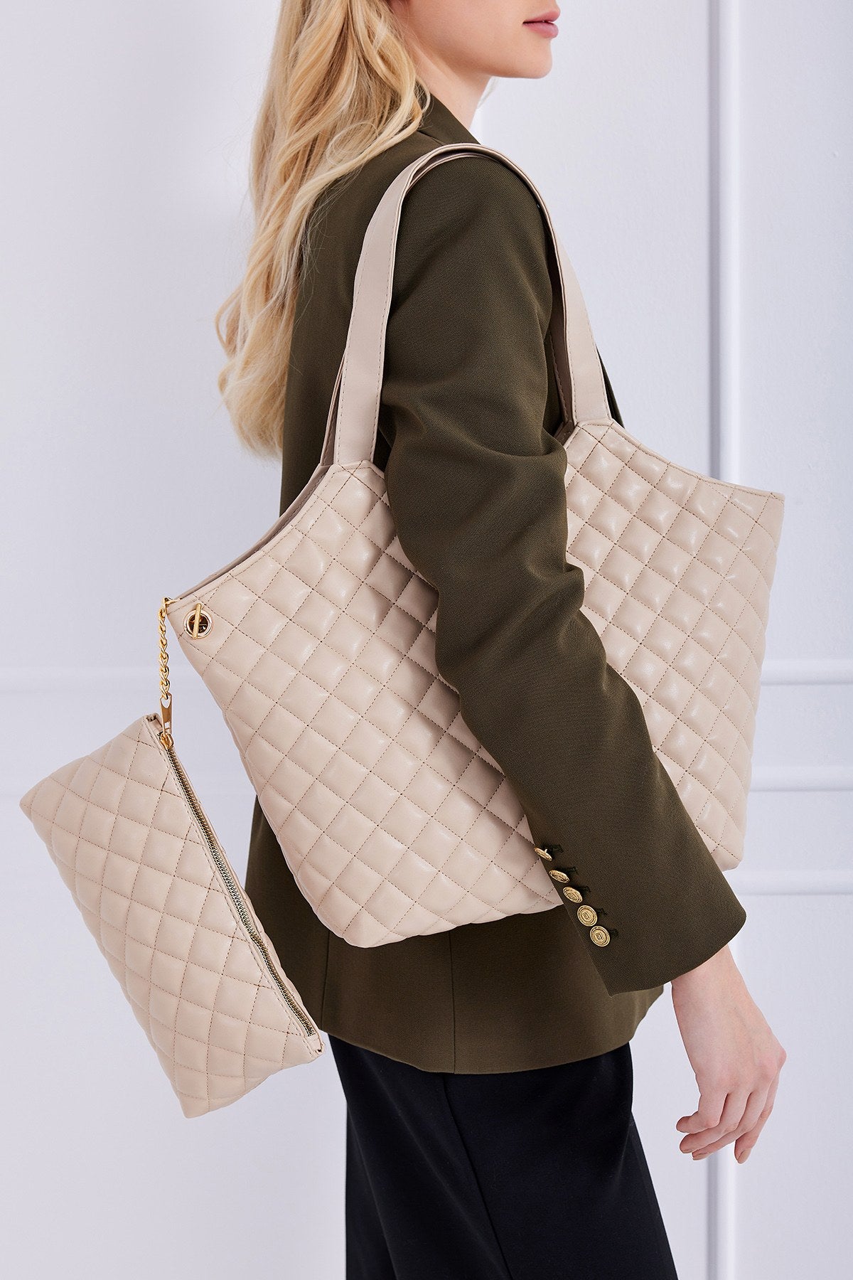 c62f388e9766d5b06b44c725e16d2ae7