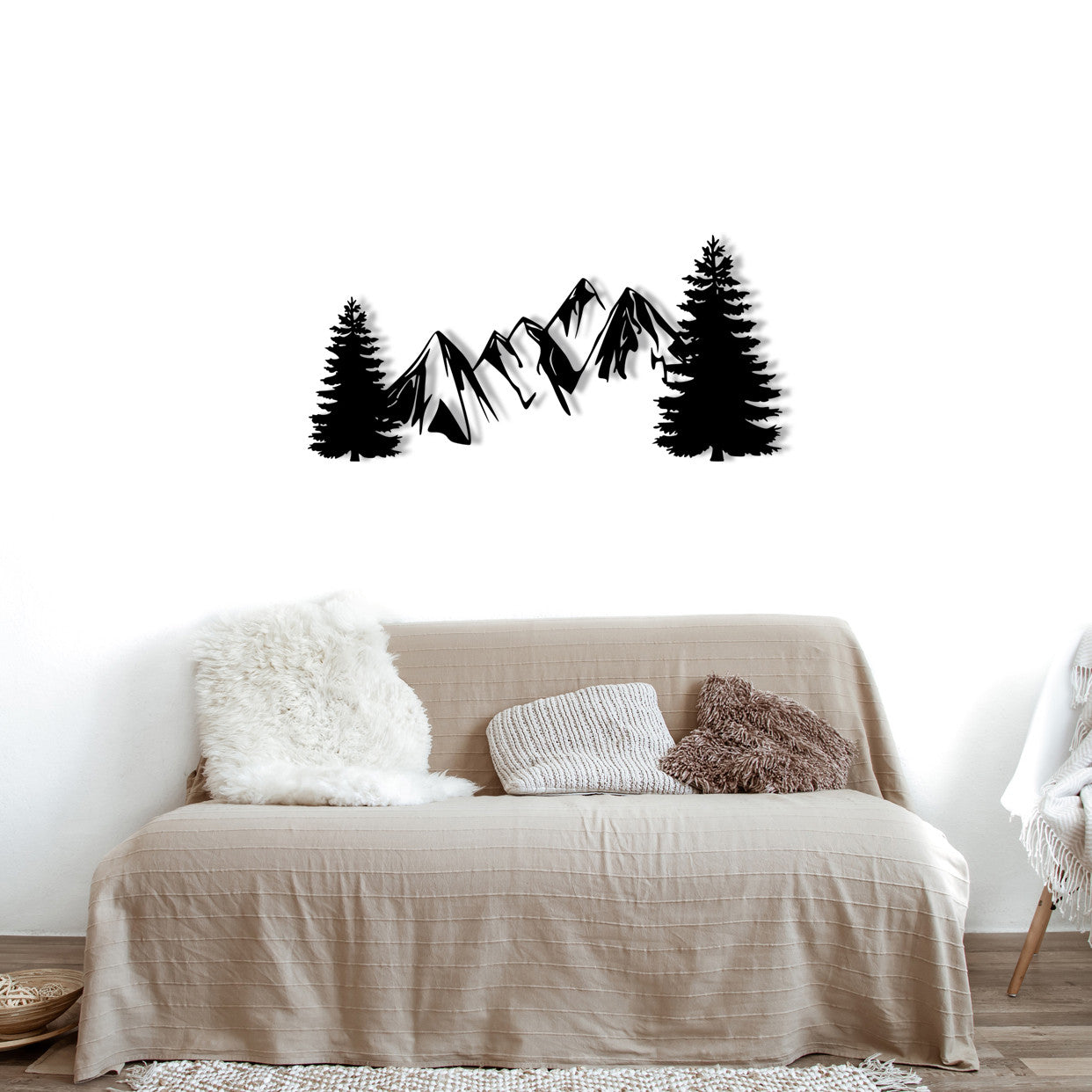 Metalna zidna dekoracija Pine