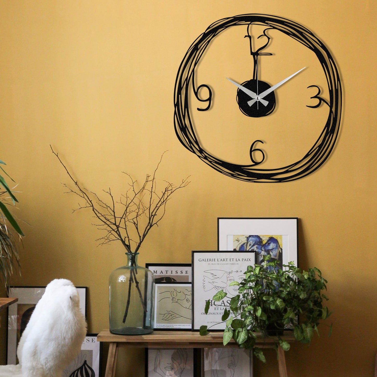 Sat metalni zidni dekorativni, Gergo