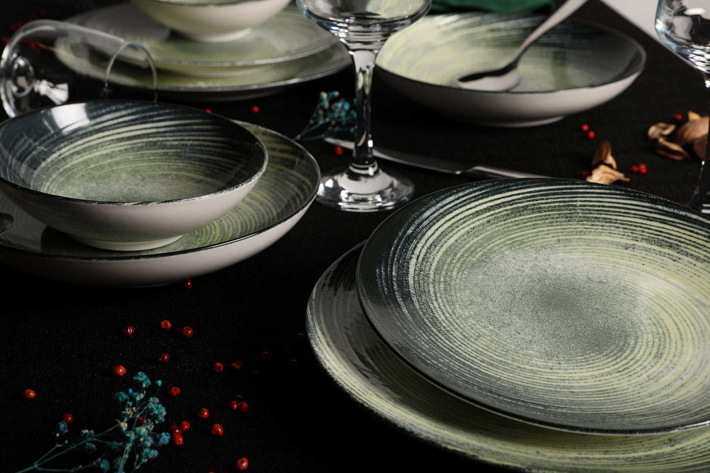 Porculanski set pribora za jelo ARIA, 24 dijelni, GBSATN24Y4101630