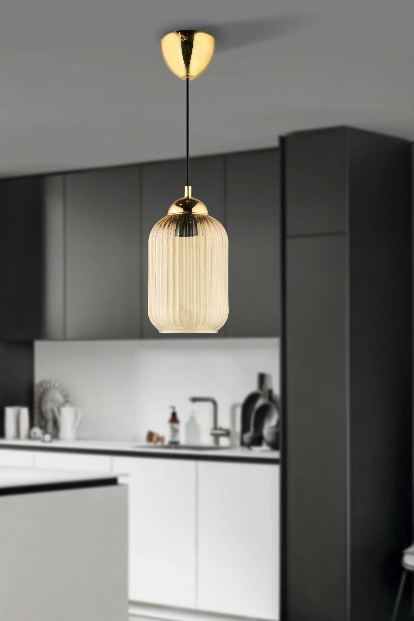Luster 572, Med, Zlatna