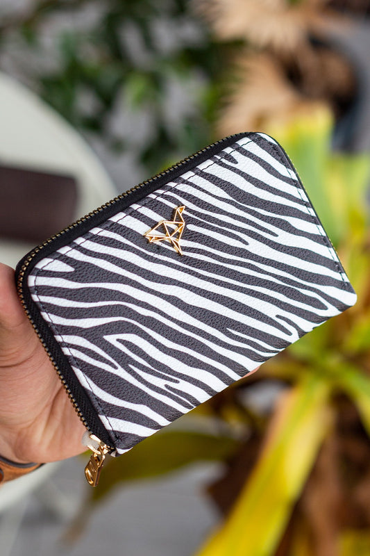 4088a7154fc8a30ba44554361ff95398