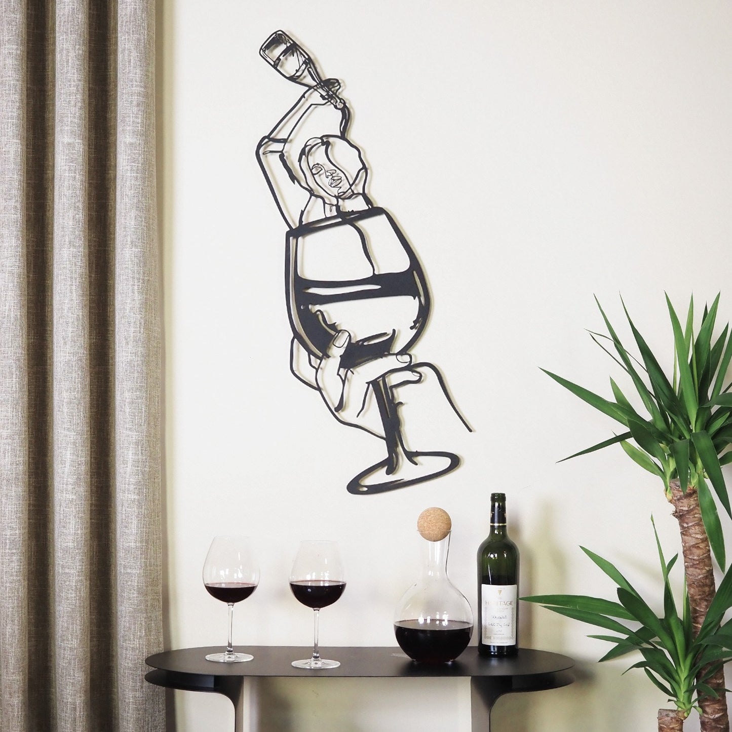 Metalna zidna dekoracija Glass of Wine Girl Line Art- APT749 M