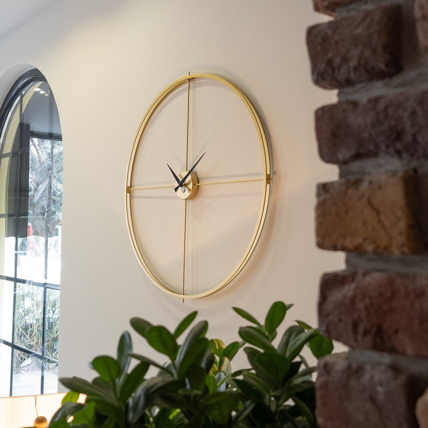 Ukrasni metalni zidni sat Arcadia Metal Wall Clock - APS075
