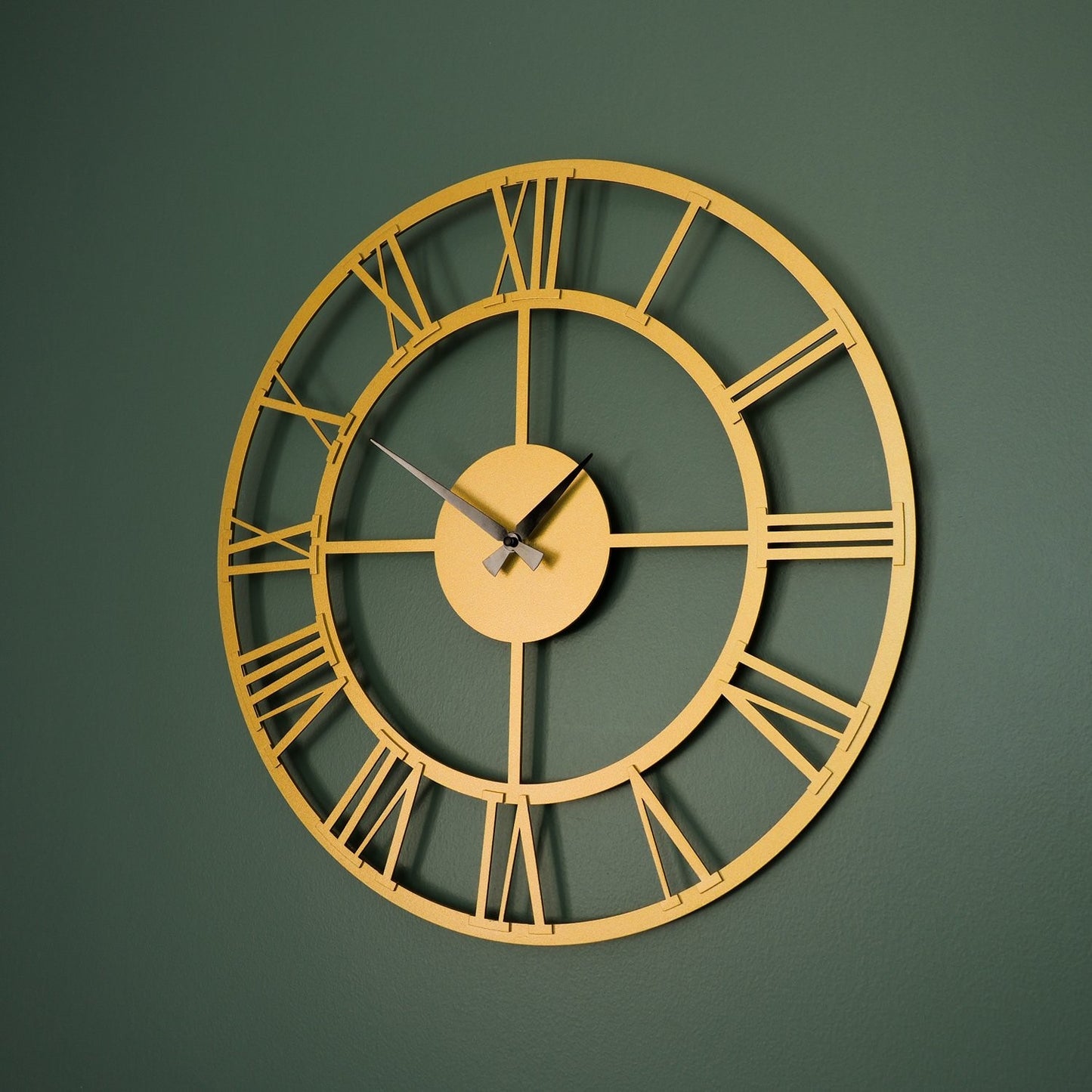Ukrasni metalni zidni sat Roman Metal Wall Clock - APS035