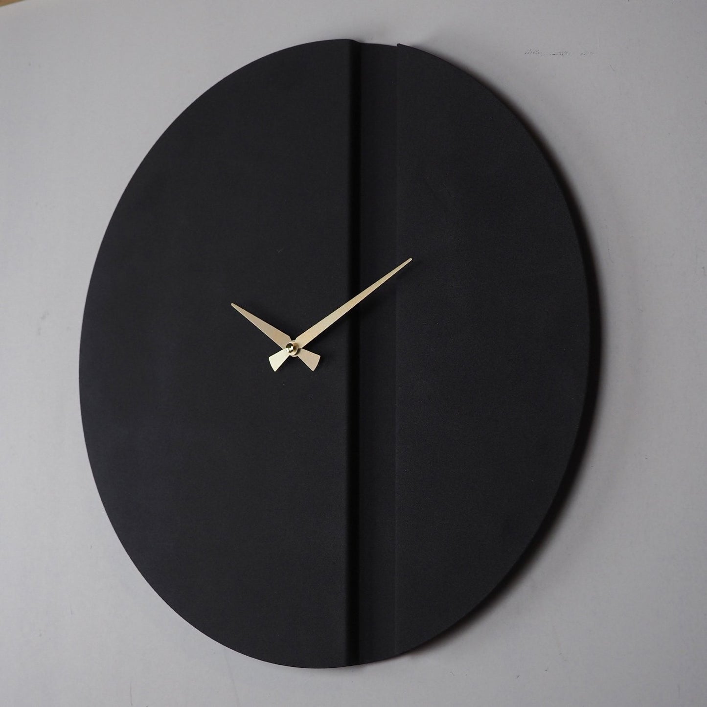 Ukrasni metalni zidni sat Block Metal Wall Clock - APS096
