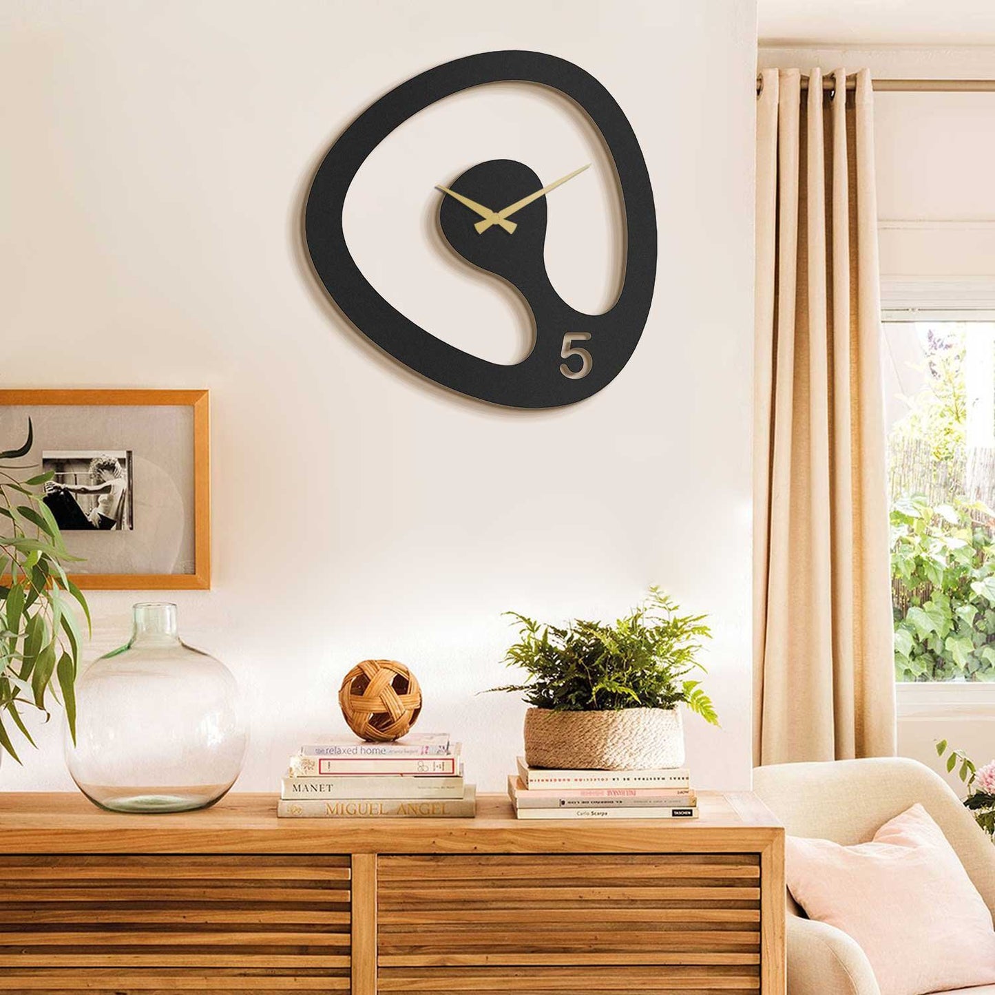 Ukrasni metalni zidni sat Amorph Metal Wall Clock - APS104
