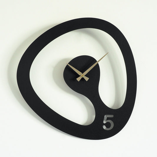 Ukrasni metalni zidni sat Amorph Metal Wall Clock - APS104