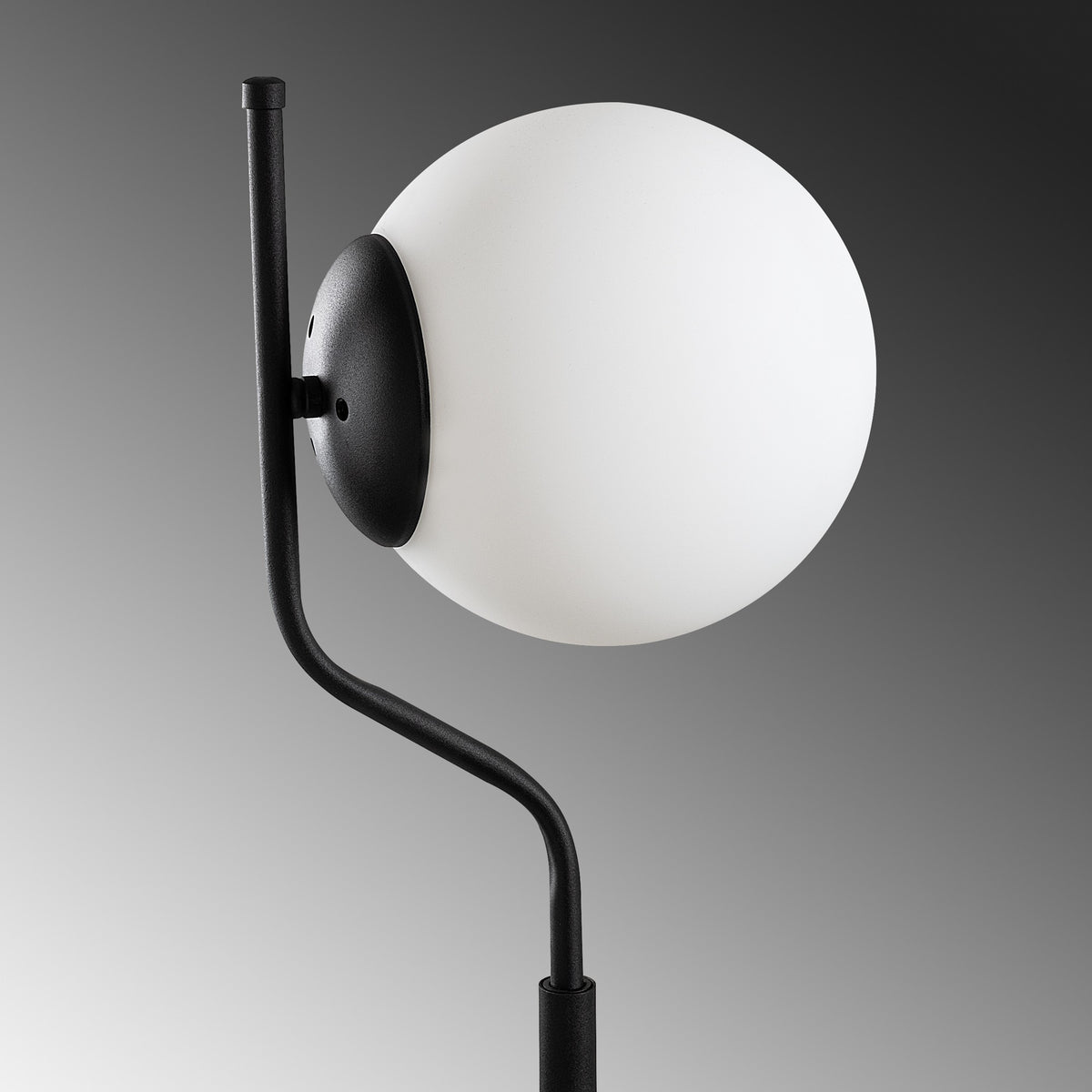 Podna lampa JALIYAH