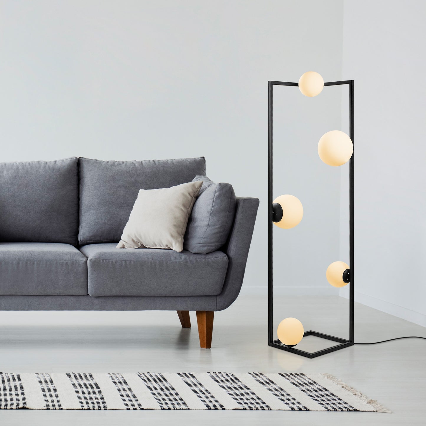 Podna lampa WINNIE