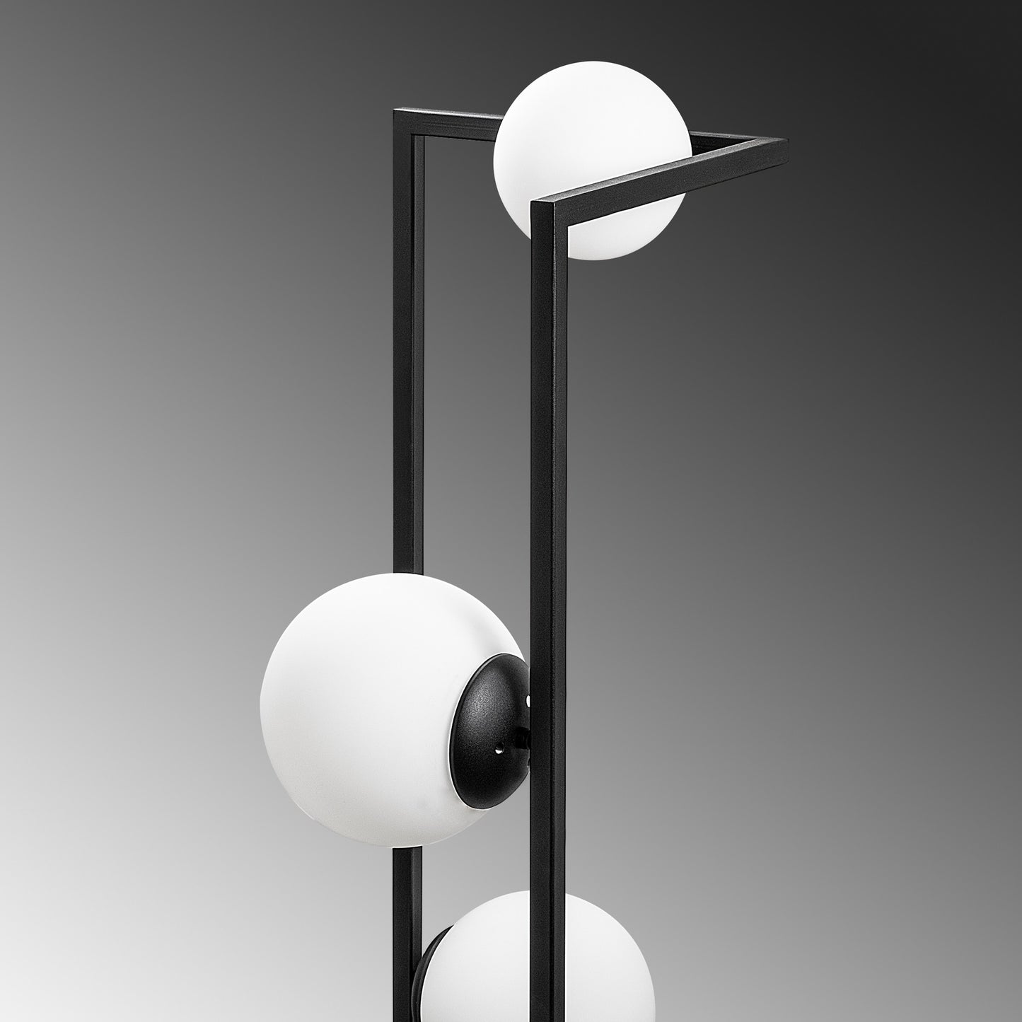 Podna lampa WINNIE