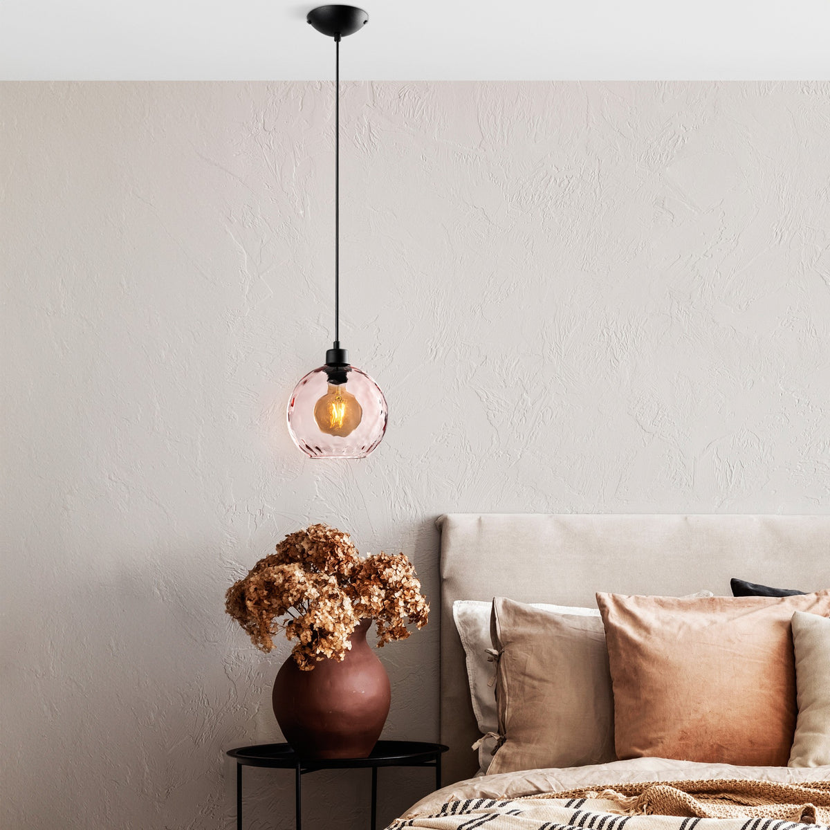 Luster YARETZI
