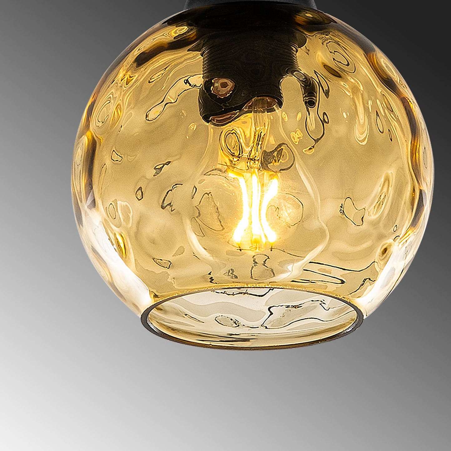 Luster HATTIE