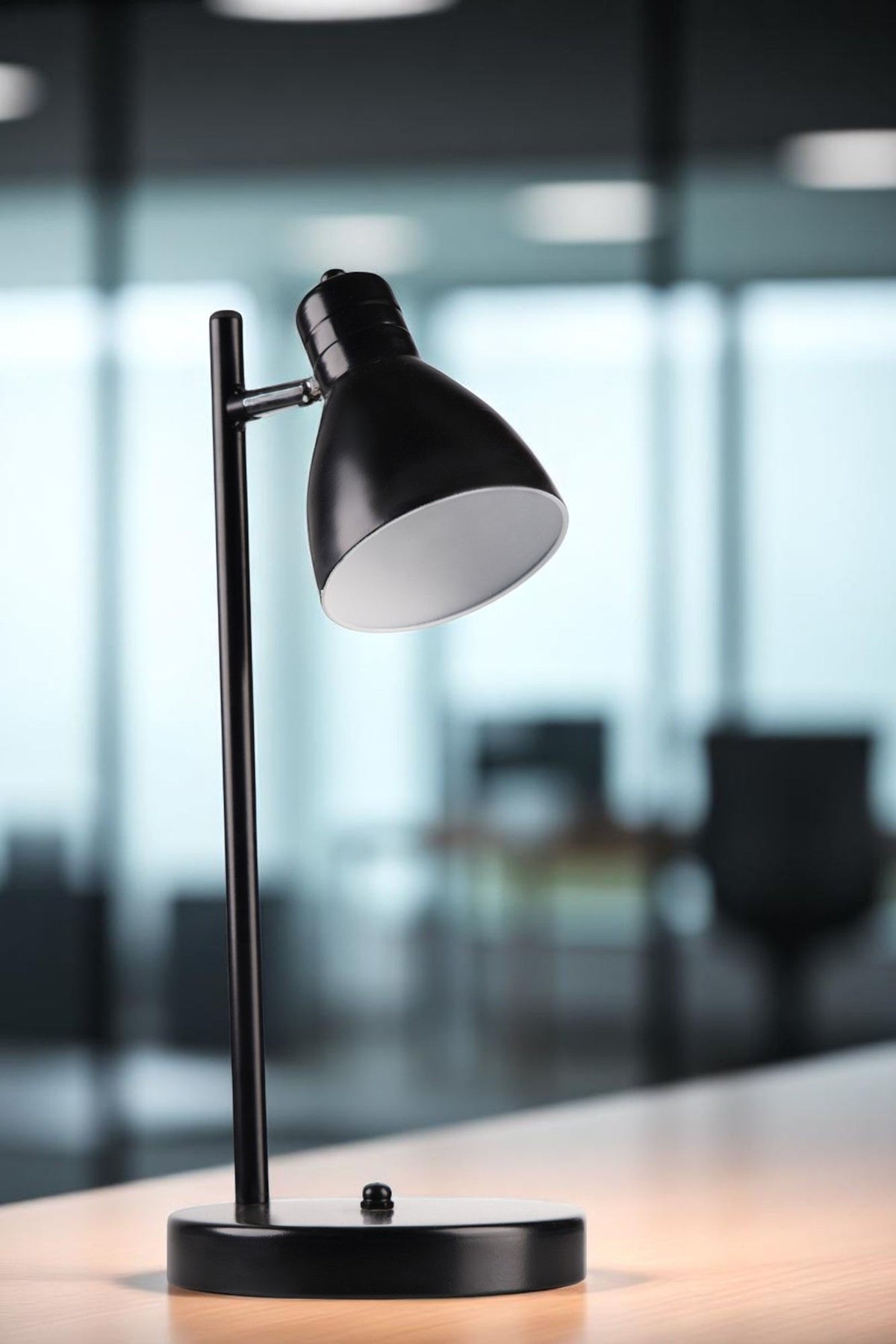 Stolna Lampa 408, Crna