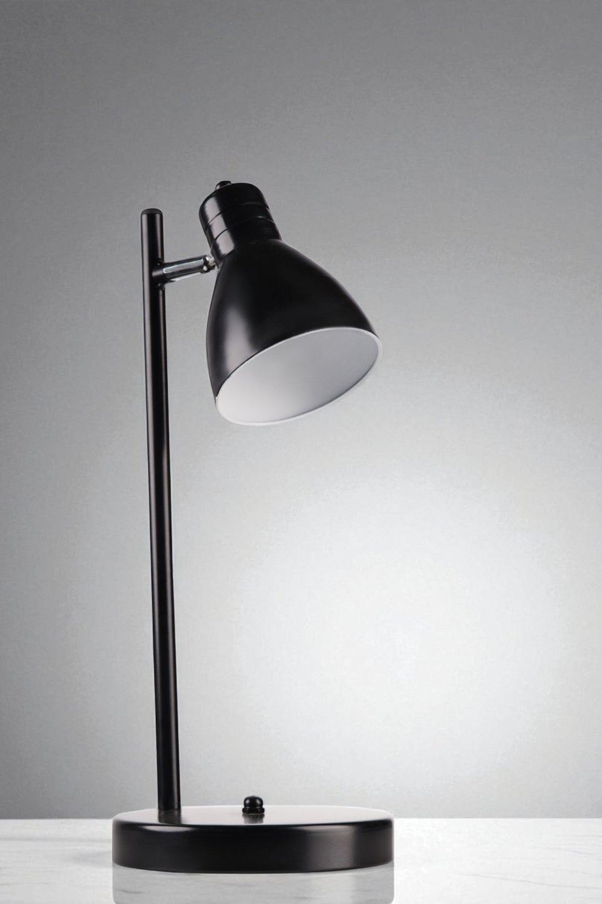 Stolna Lampa 408, Crna