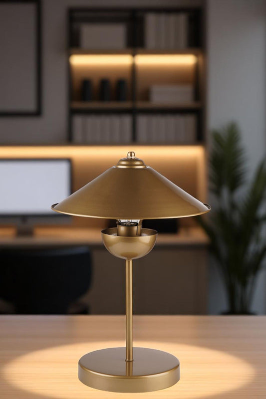 Stolna Lampa 446, Zlatna