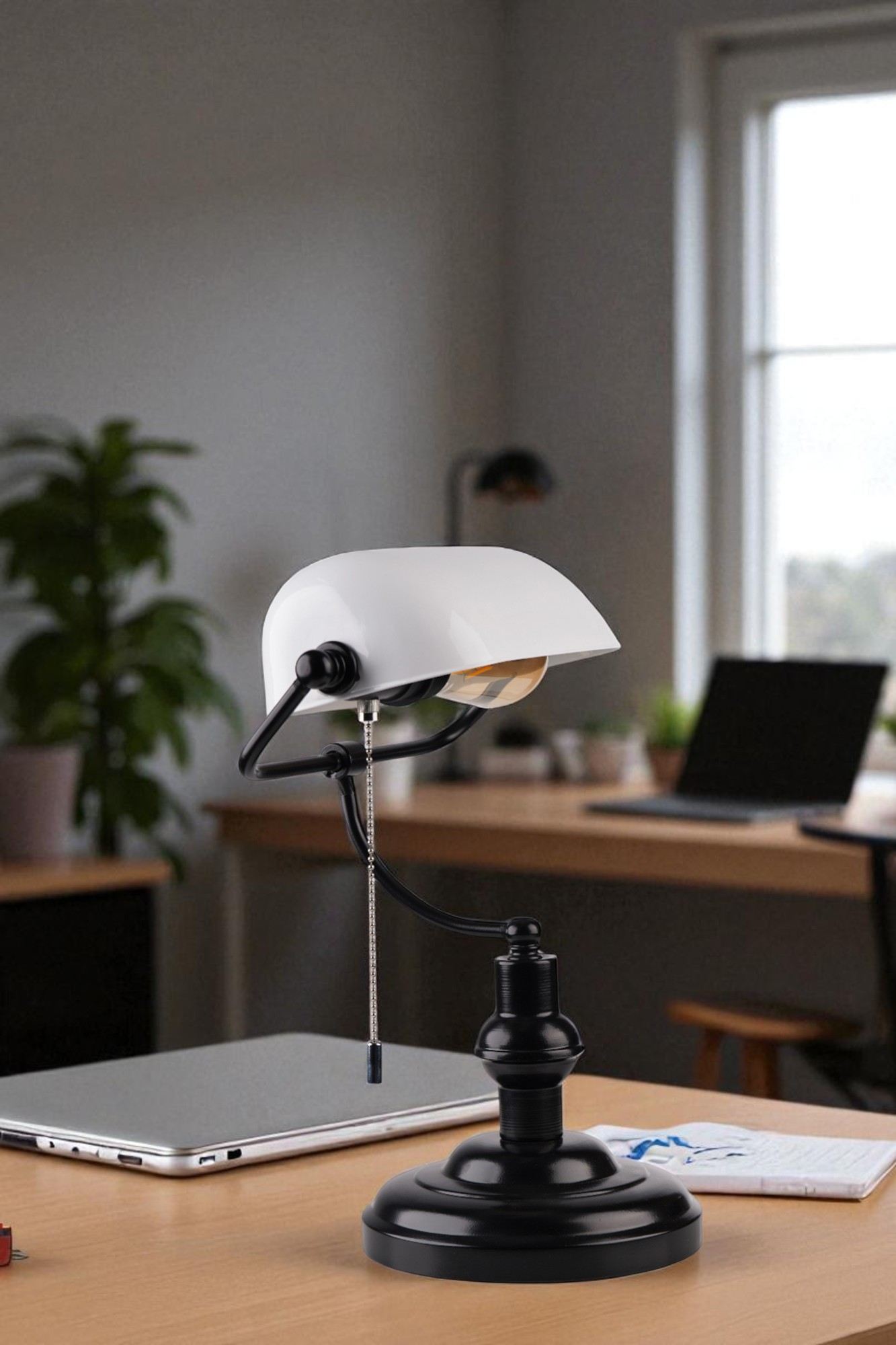 Stolna lampa 675, bijela, crna