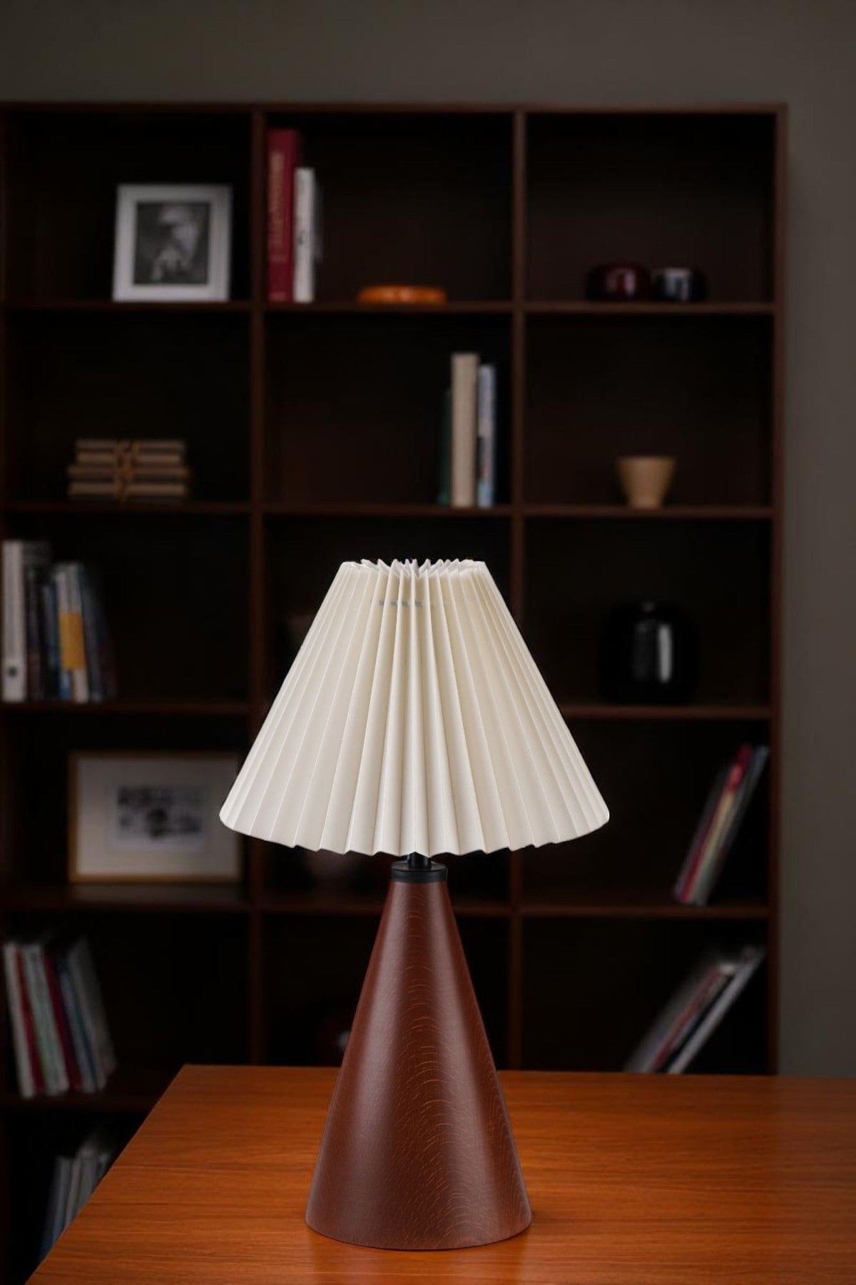 Stolna lampa 798, krem, orah