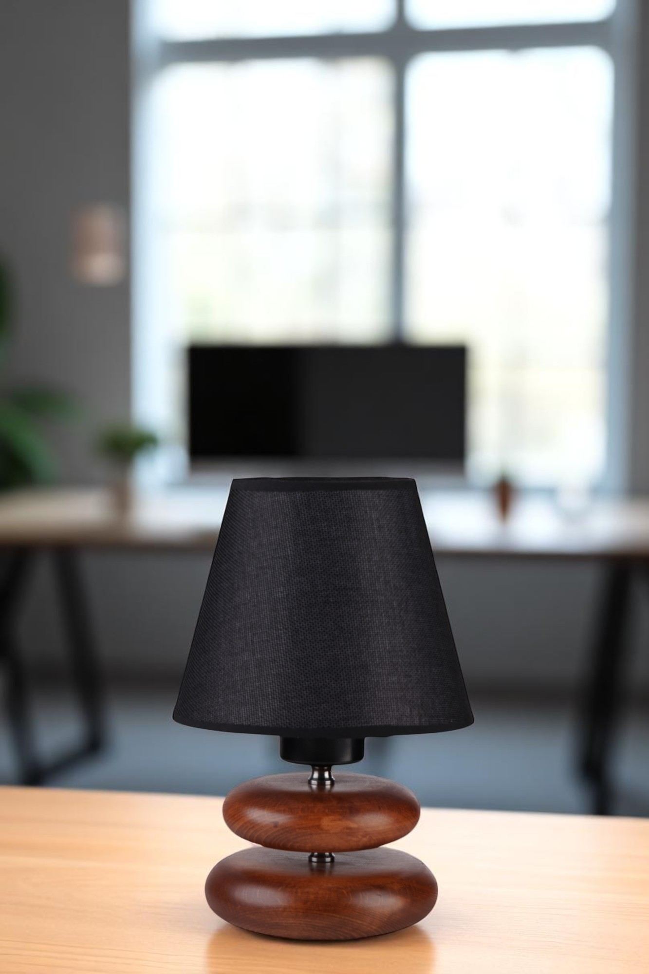 Stolna lampa 903, crna, orah