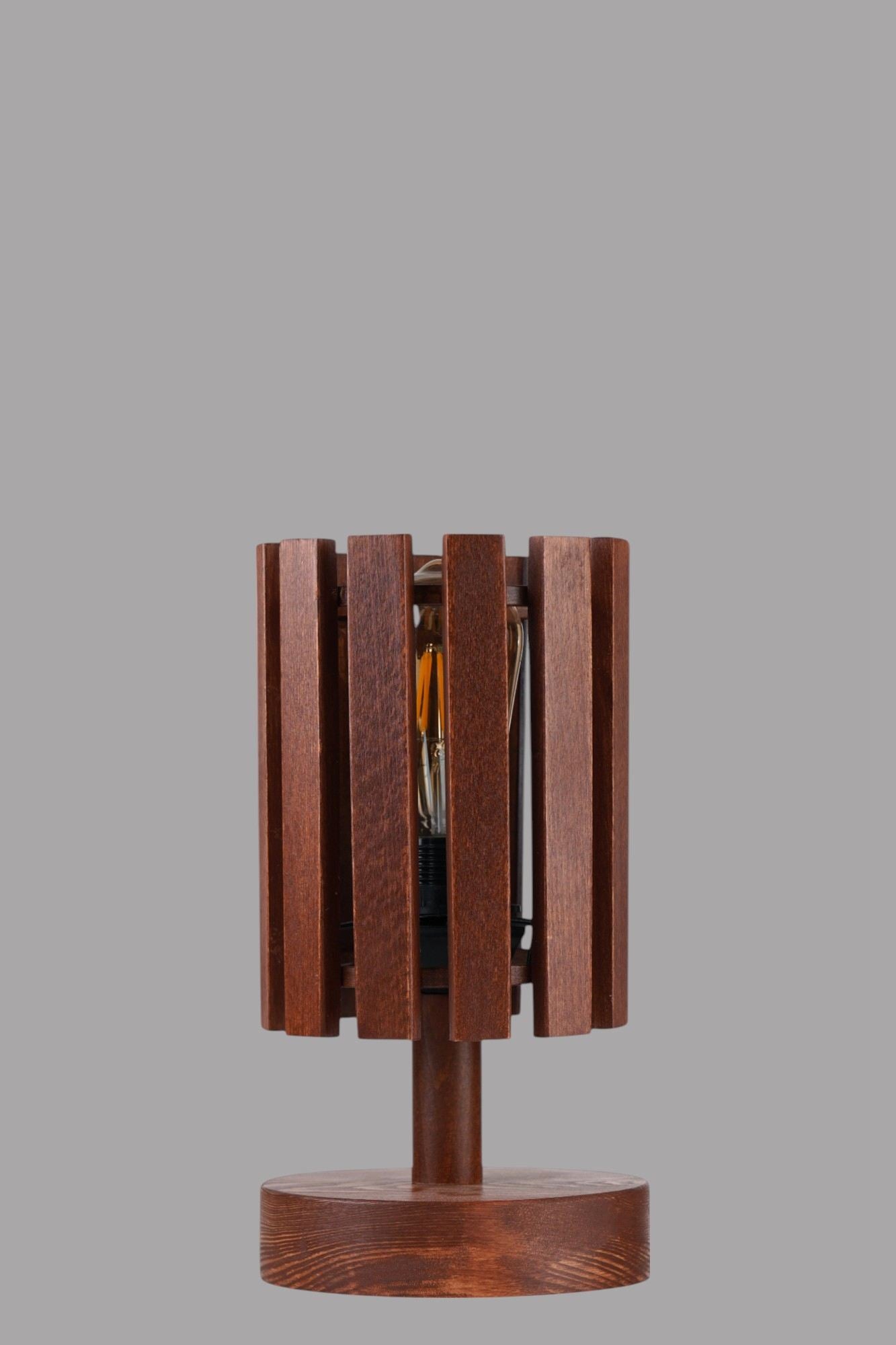 Stolna lampa 047, orah