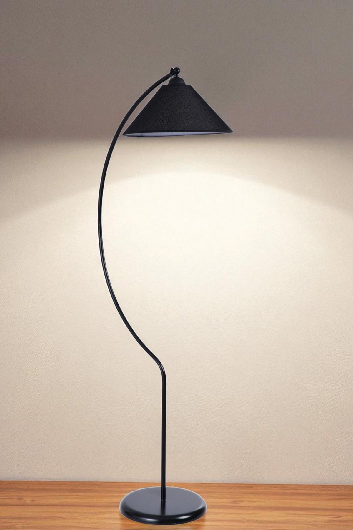 Podna lampa 524, crna