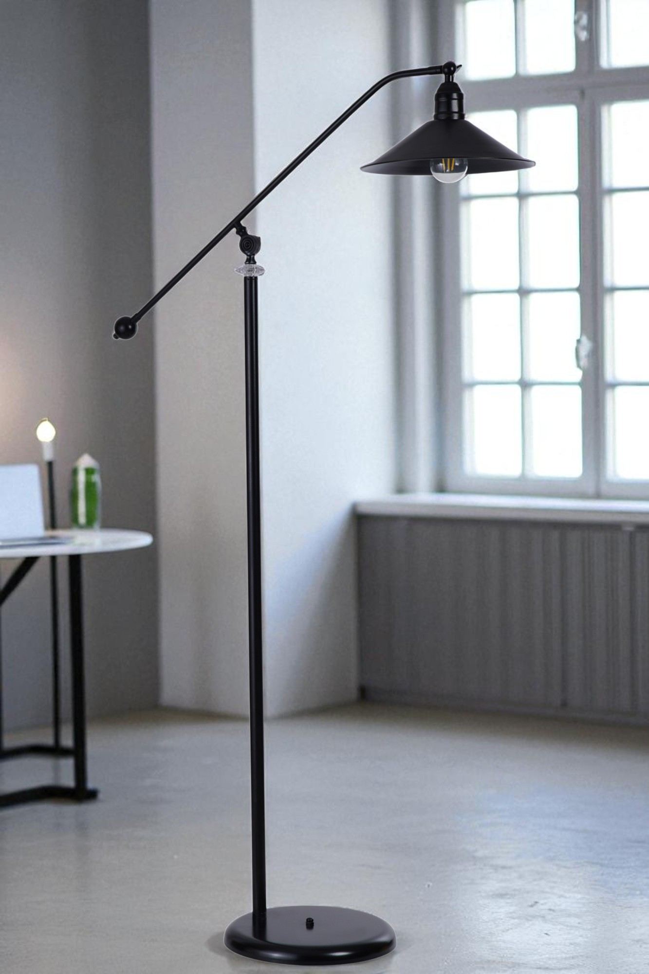 Podna lampa 968, crna