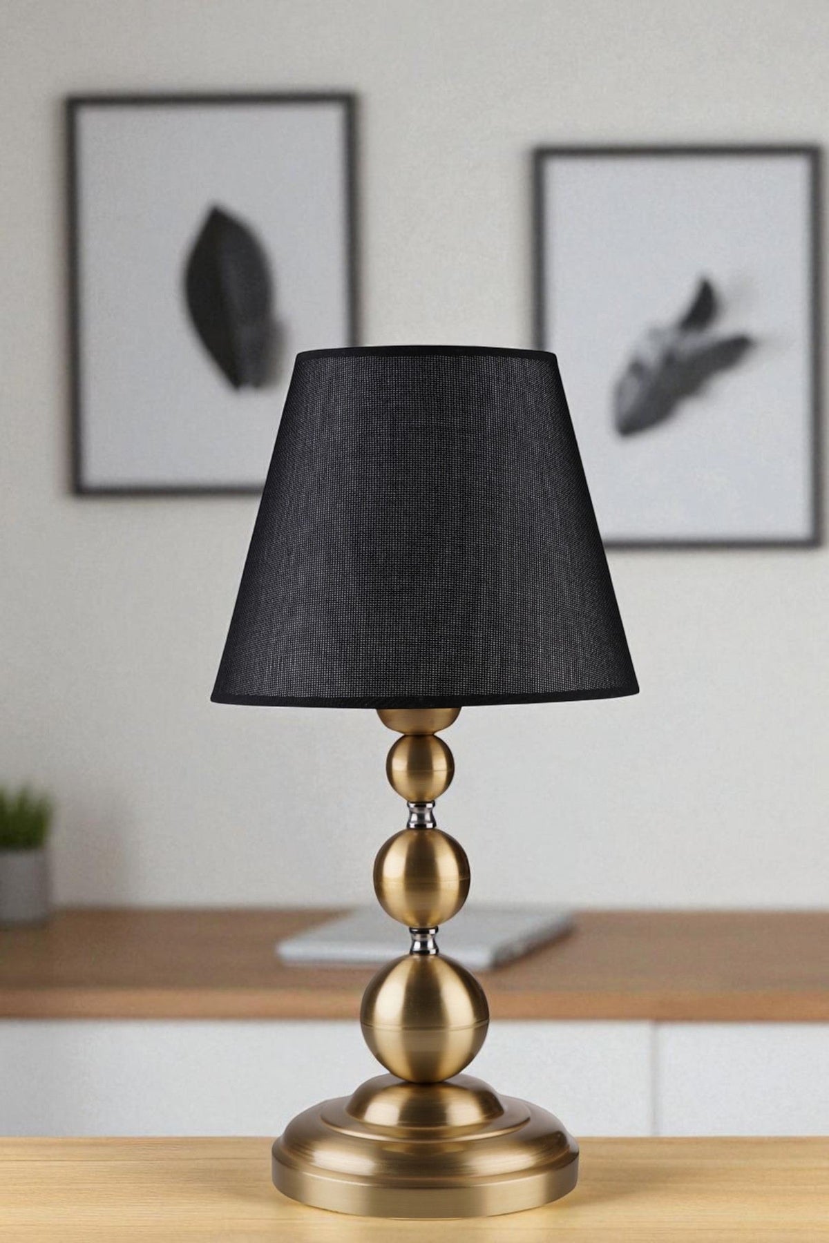 Stolna Lampa 496, Crna, Zlatna
