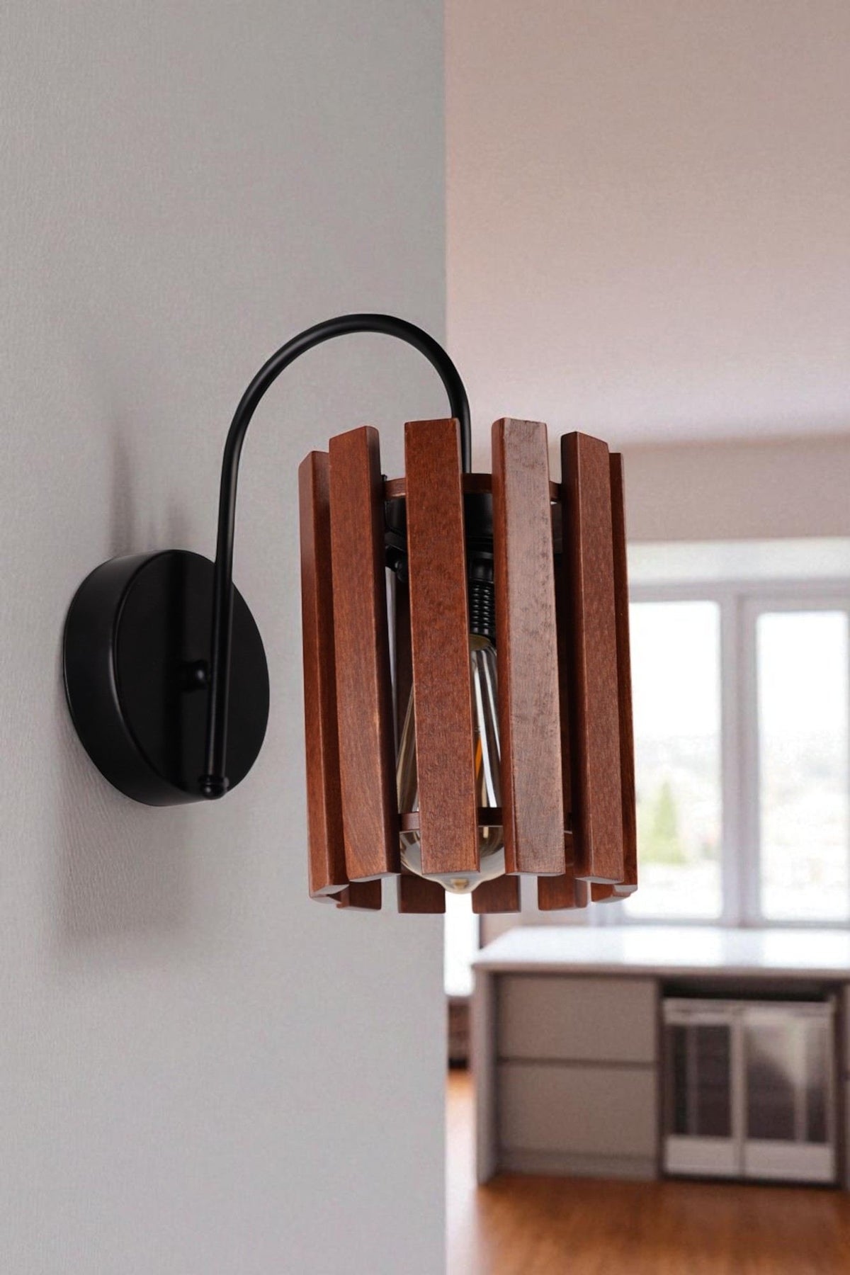 Zidna lampa 939, orah, crna