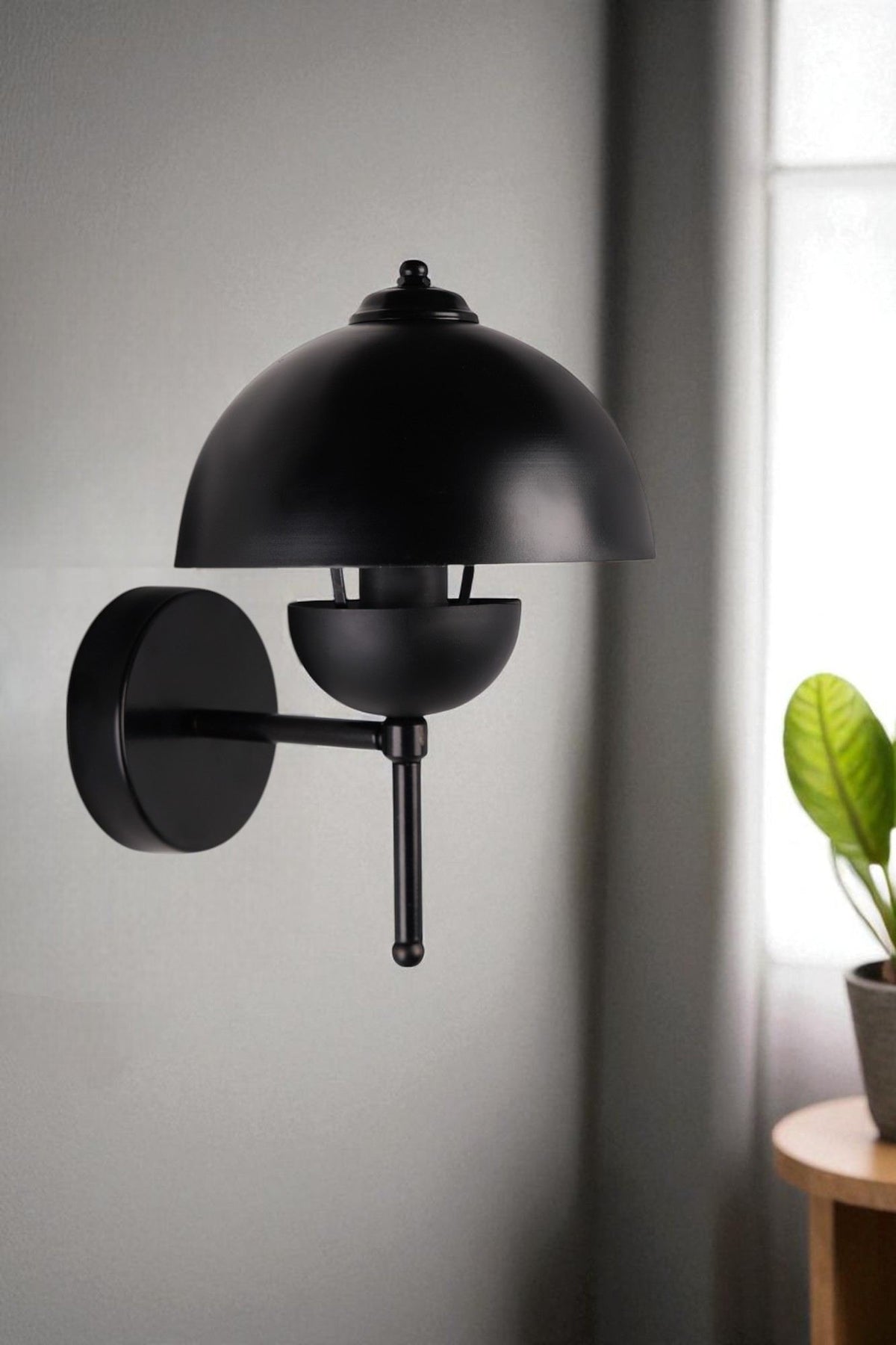 Zidna lampa 004, crna